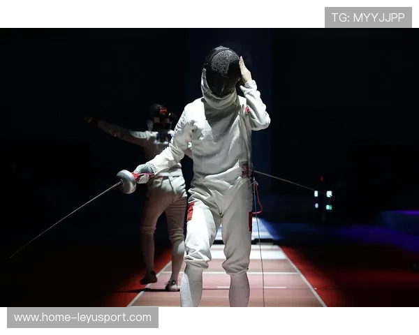 击剑队在节奏变化中表现突出,脚步调整更为灵活 击剑队在节奏变化中表现突出,脚步调整更为灵活