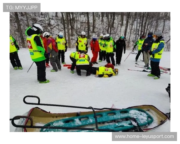 滑雪场荡气回肠救援：运动员奇迹生还