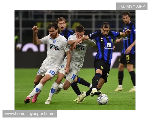 米兰整体高压训练更有节奏——打造足球新风尚